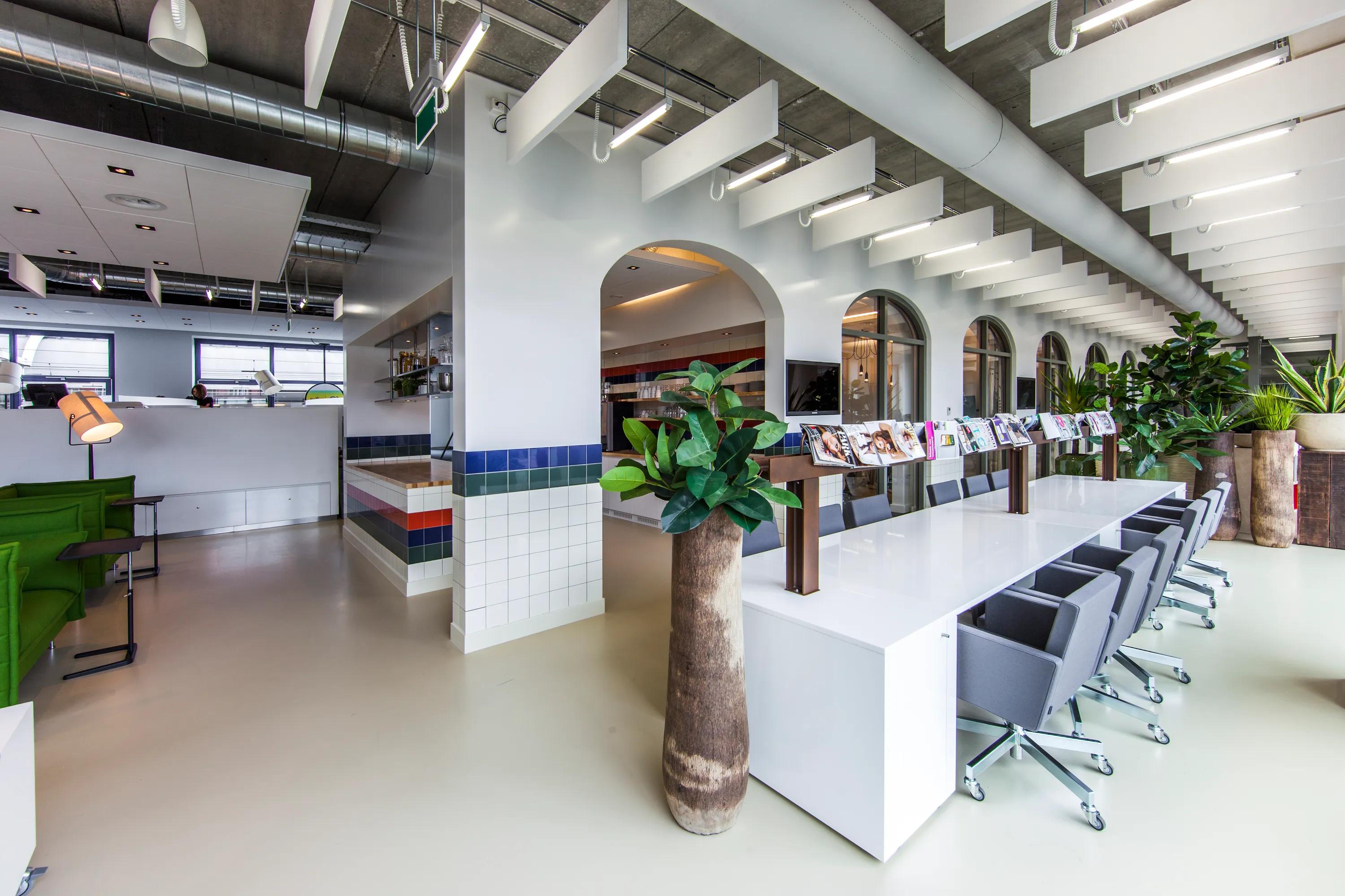 Acoustic Solutions for Coworking and Hot Desk Areas | Rockfon