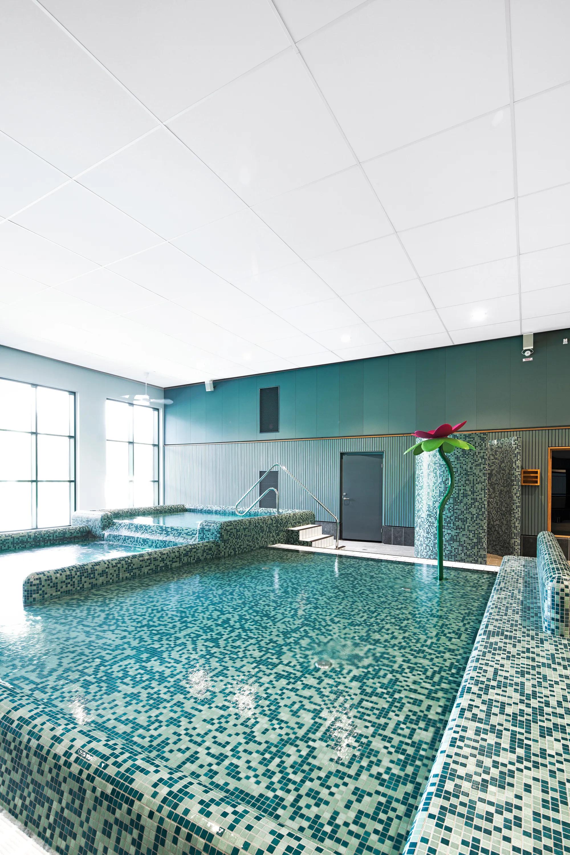 Chicago Metallic T15 Click C2790 ECR Class C | Ceiling Grid