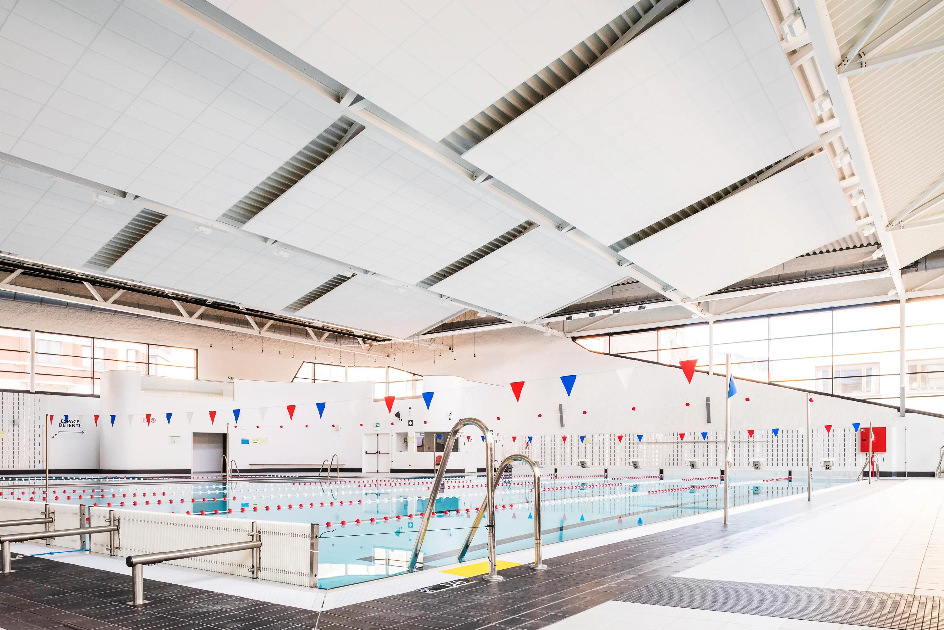 A Rockfon Chicago Metallic suspended ceiling grid.
