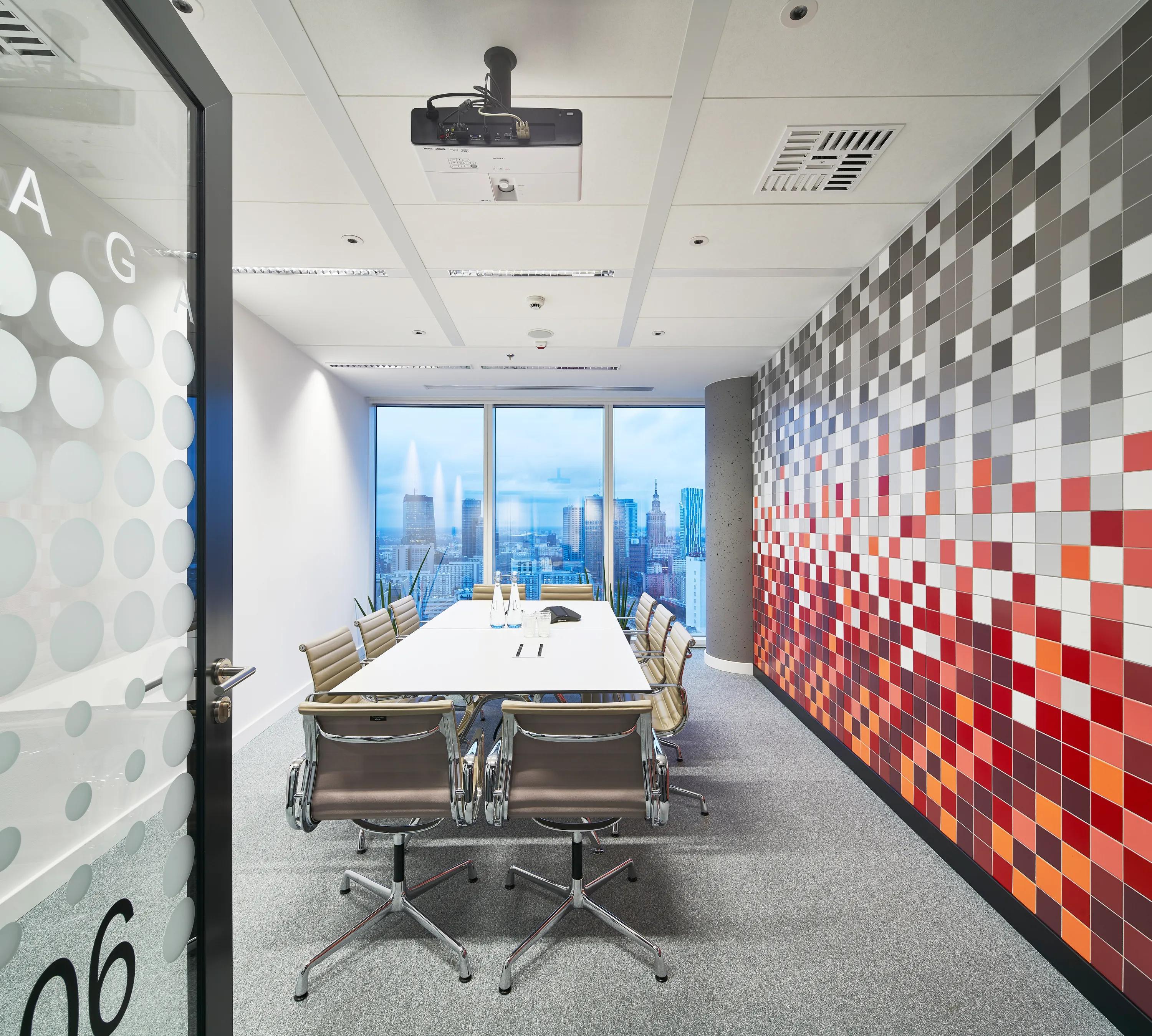 JLL office in Warsaw Spire,Poland,Warsaw,5.000 m²,Danuta Baranska,Creative Director Tétris,TEMEX,Bartosz Makowski,ROCKFON Tropic,D/AEX-edge,1200x600,white,ROCKFON System Bandraster Dznl/AEX™
