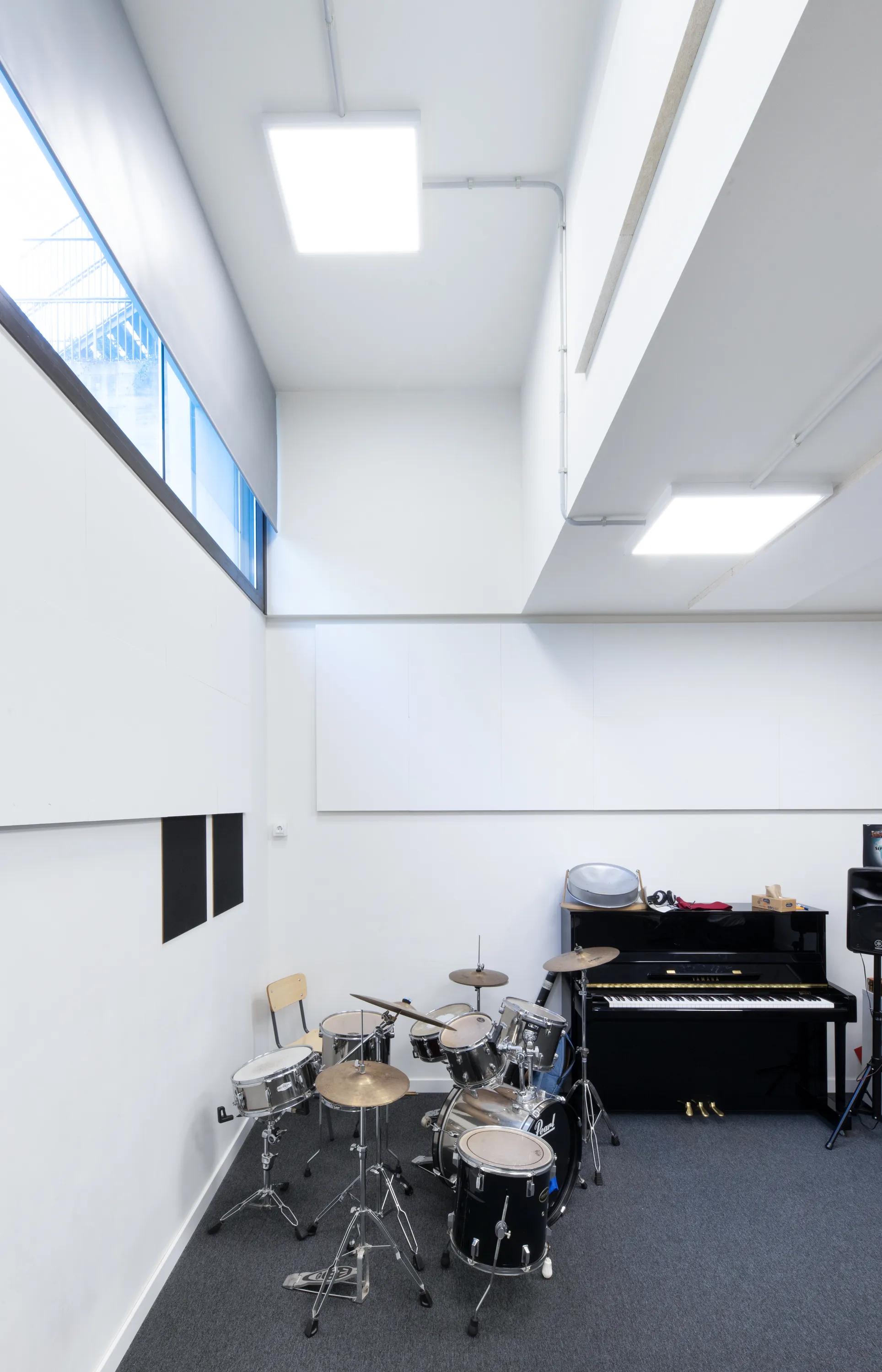 Acoustic Solutions for Coworking and Hot Desk Areas | Rockfon