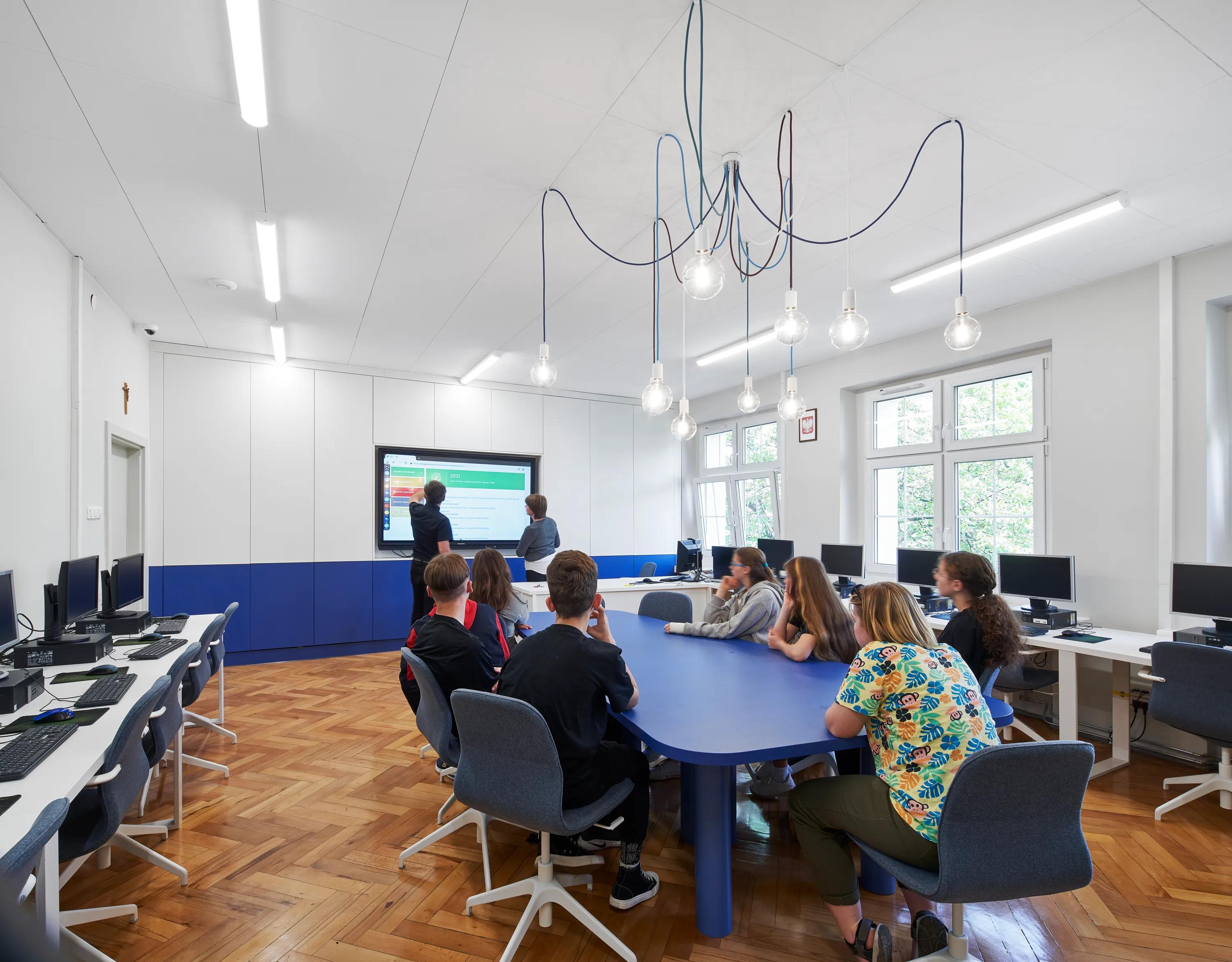classroom with plain white ceiling