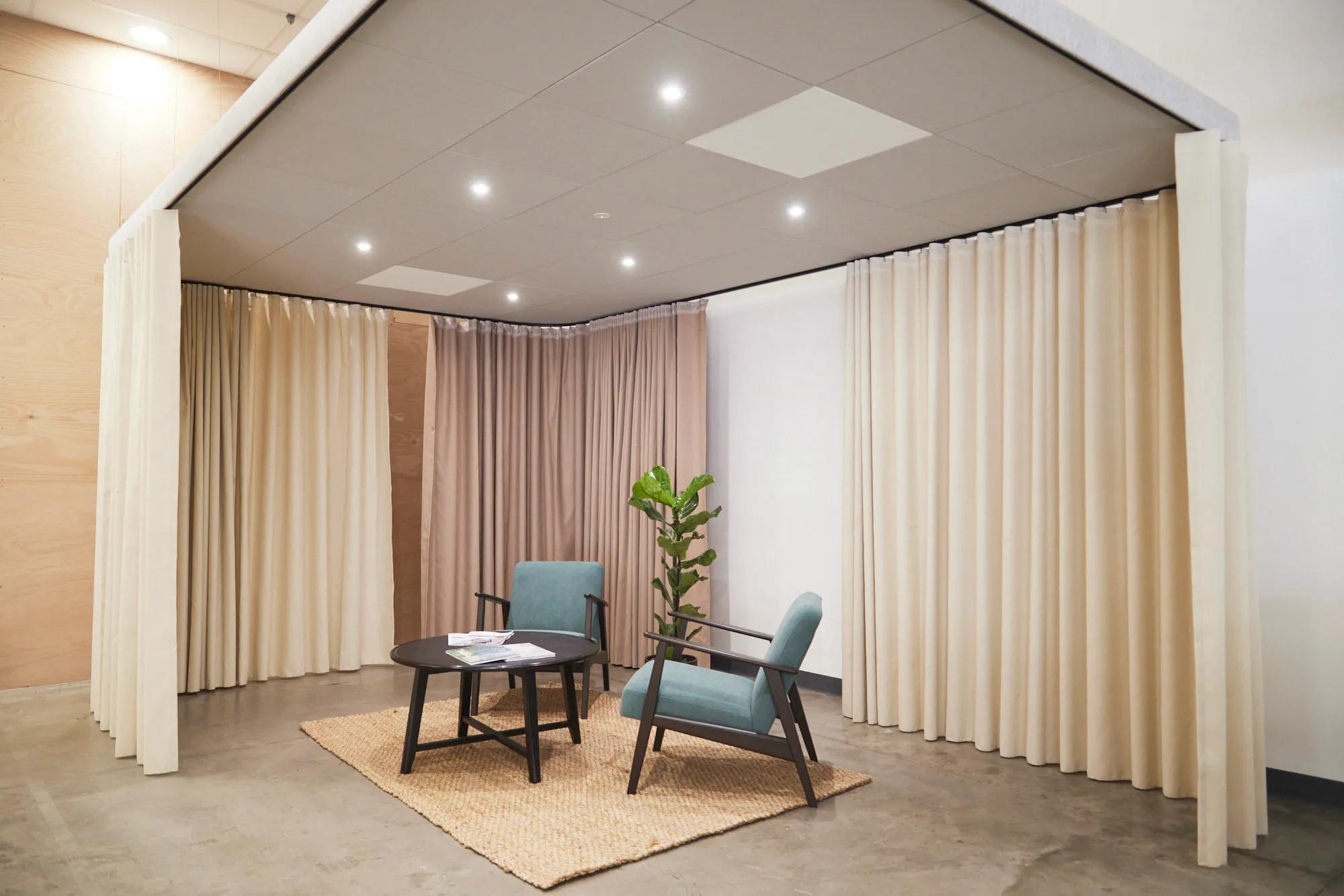 Grey ceiling design using Rockfon Color-all