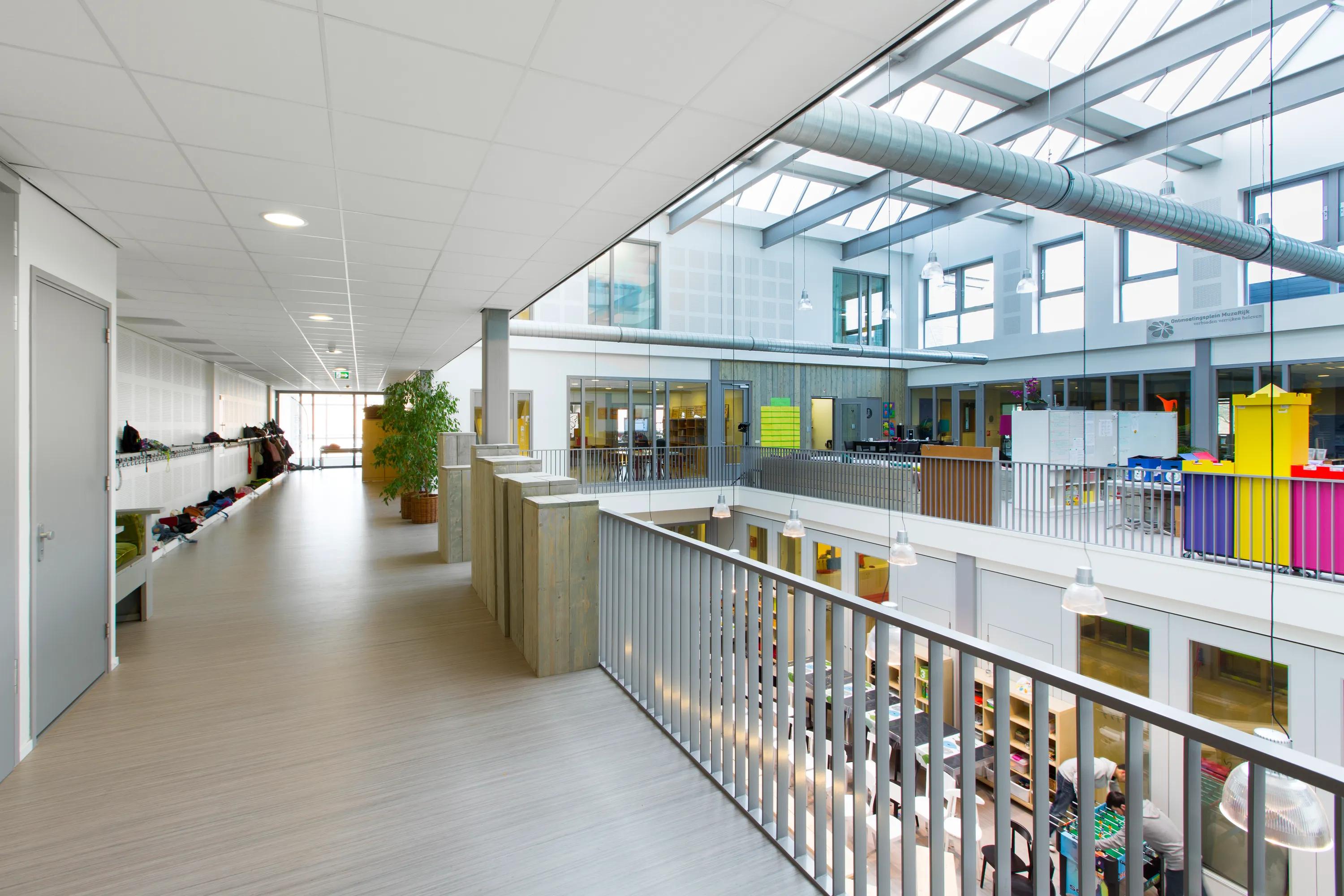 Rockfon® Tropic | Smooth White Acoustic Ceiling Tiles