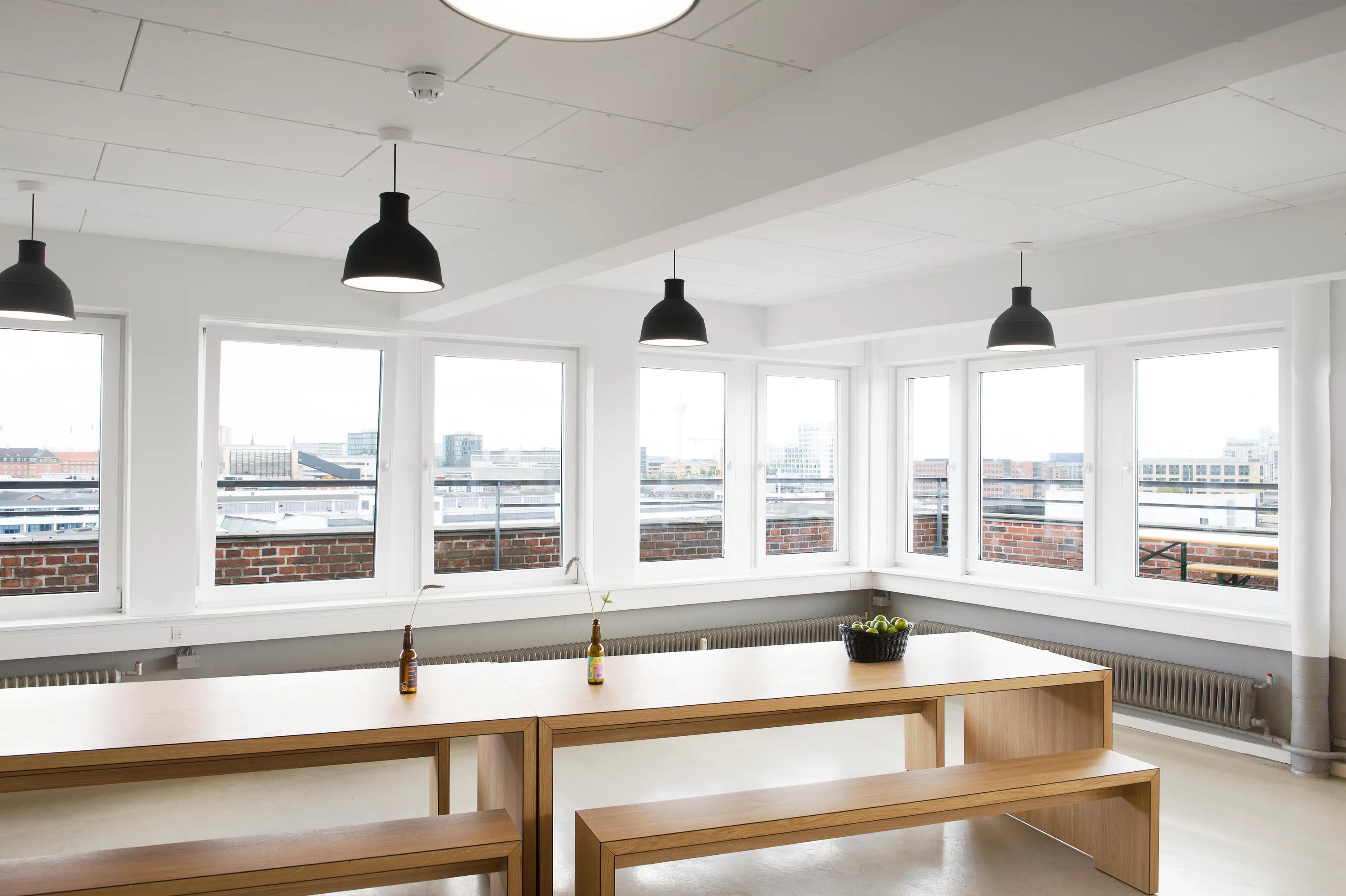 stragged ceiling design example