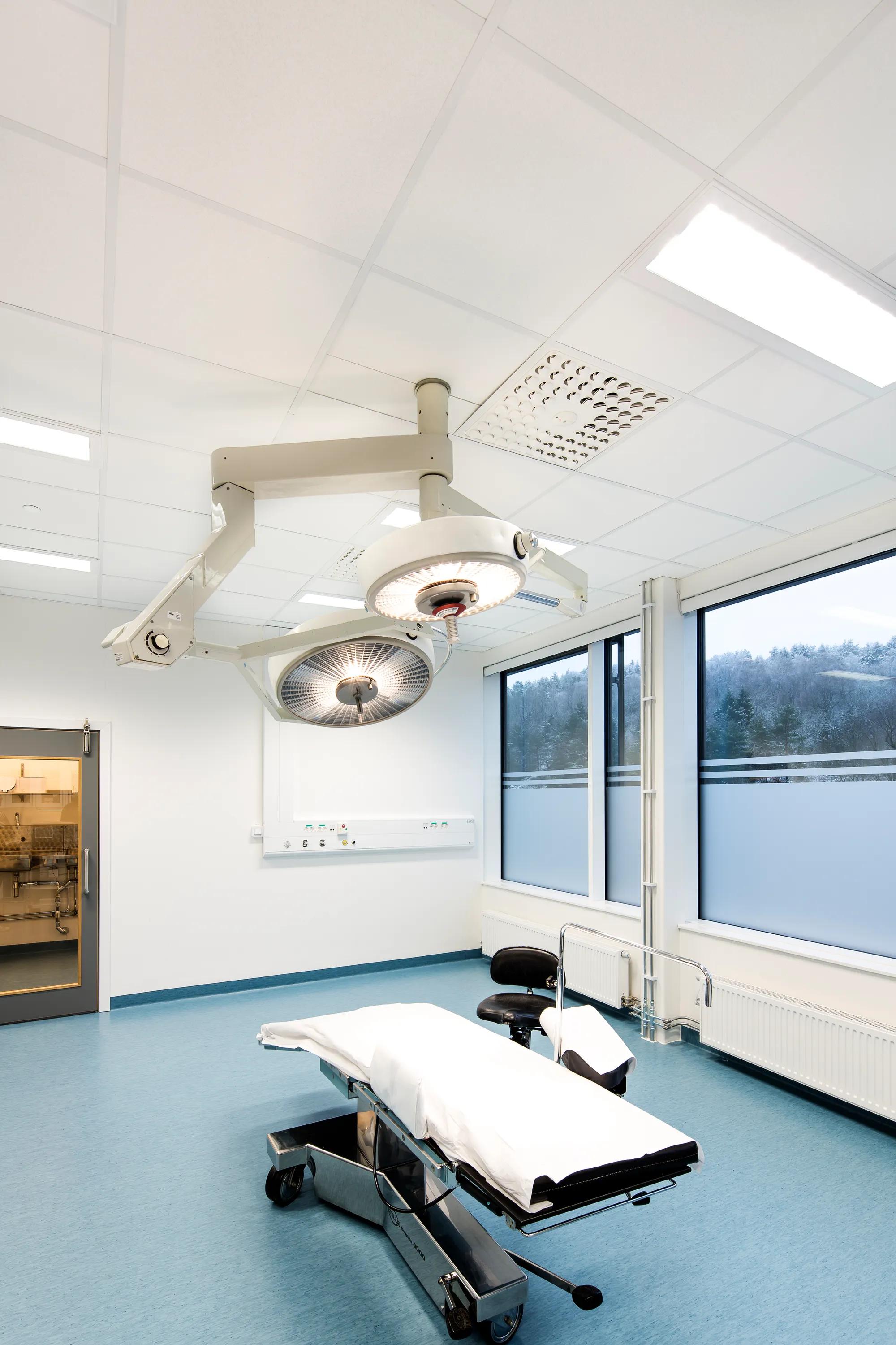 Rockfon stone wool acoustic solutions supporting hygiene and moisture resistance.