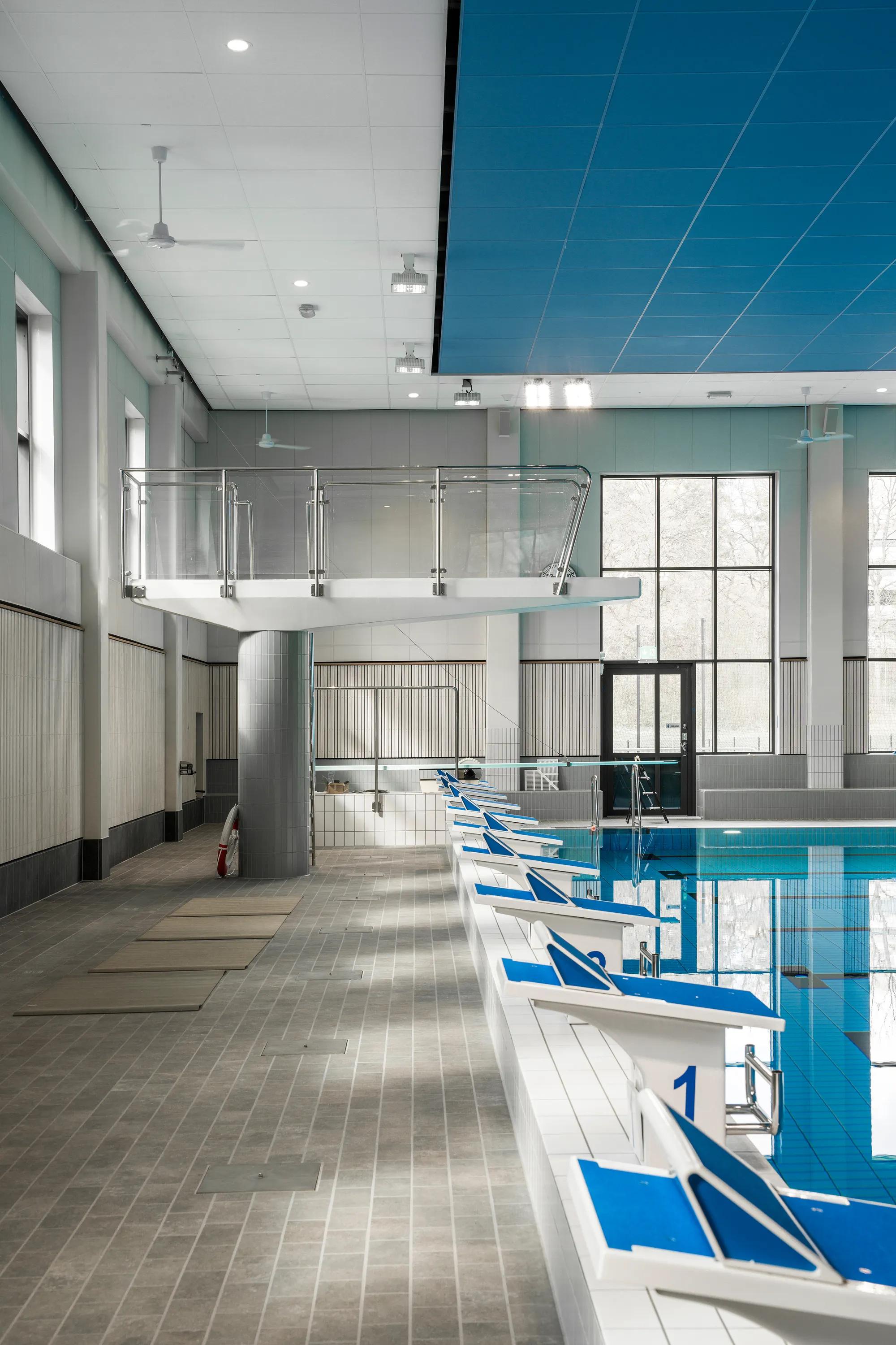 Chicago Metallic T24 Click D2890 ECR Class D | Ceiling Grid