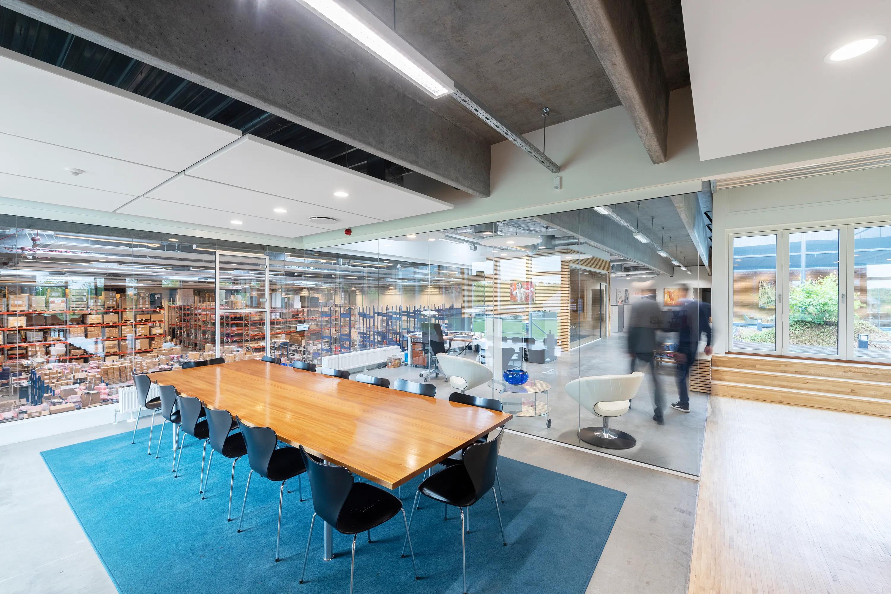 meeting room ceiling design with exposed plenum