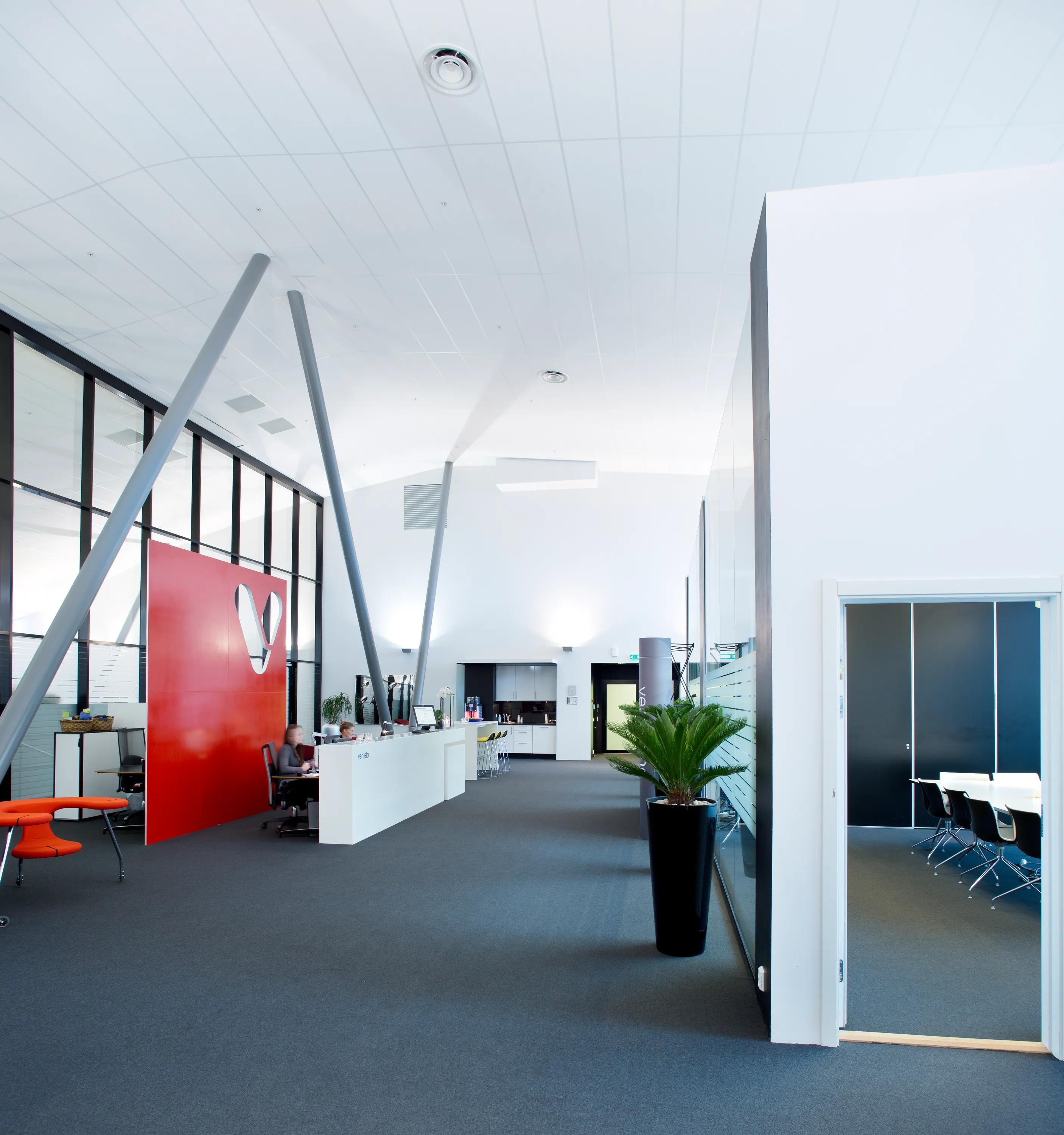 Rockfon Sonar® dB 35 | Sound Insulating Acoustic Ceiling Tiles