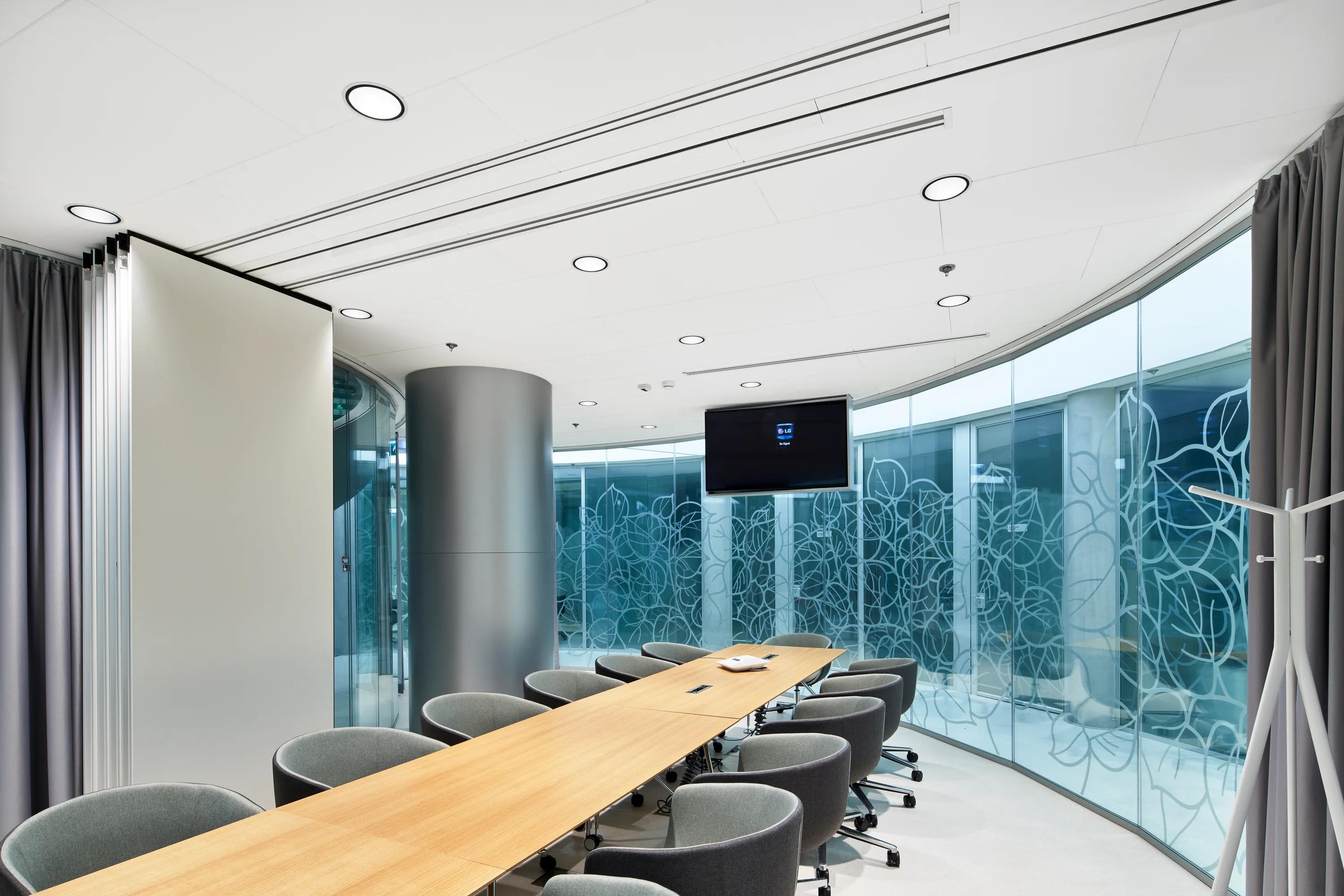 Meeting room in The Bank of Poland - Rotunda in Warszawa Poland with Rockfon Blanka D-EdgeRockfon System T24 Stepped Z D