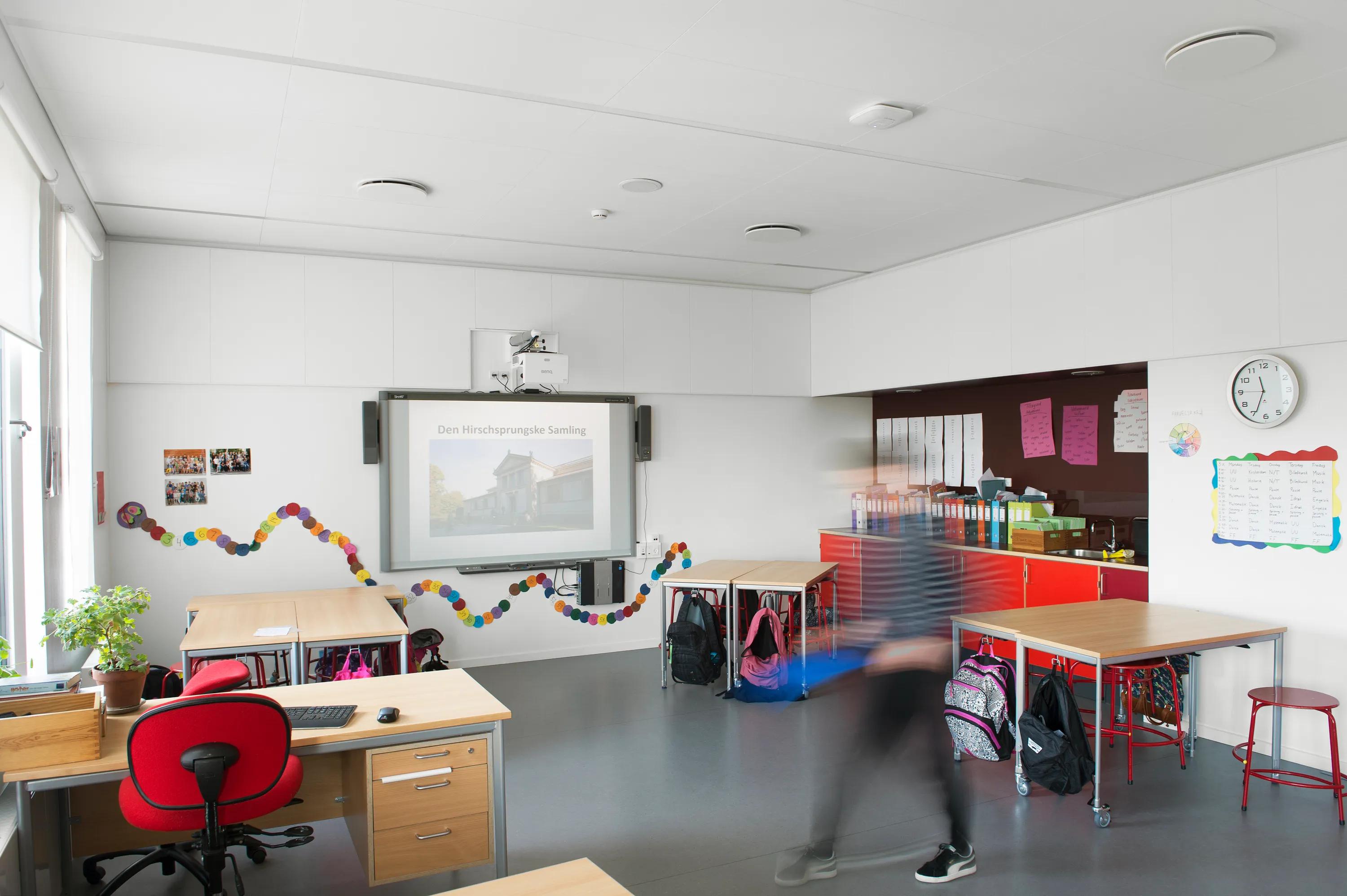 Rockfon Sonar® Activity | Low Frequency Acoustic Ceiling Tiles