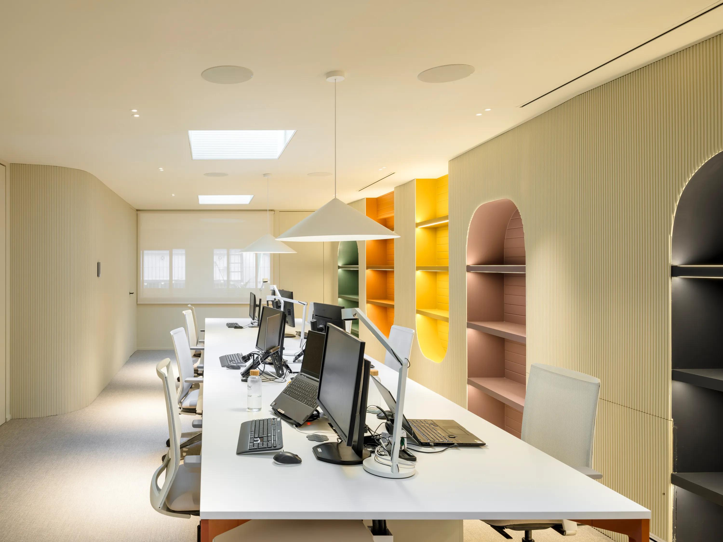 Acoustic Solutions for Coworking and Hot Desk Areas | Rockfon